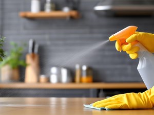 5 errores comunes en la limpieza de tu casa que podrían dañarla